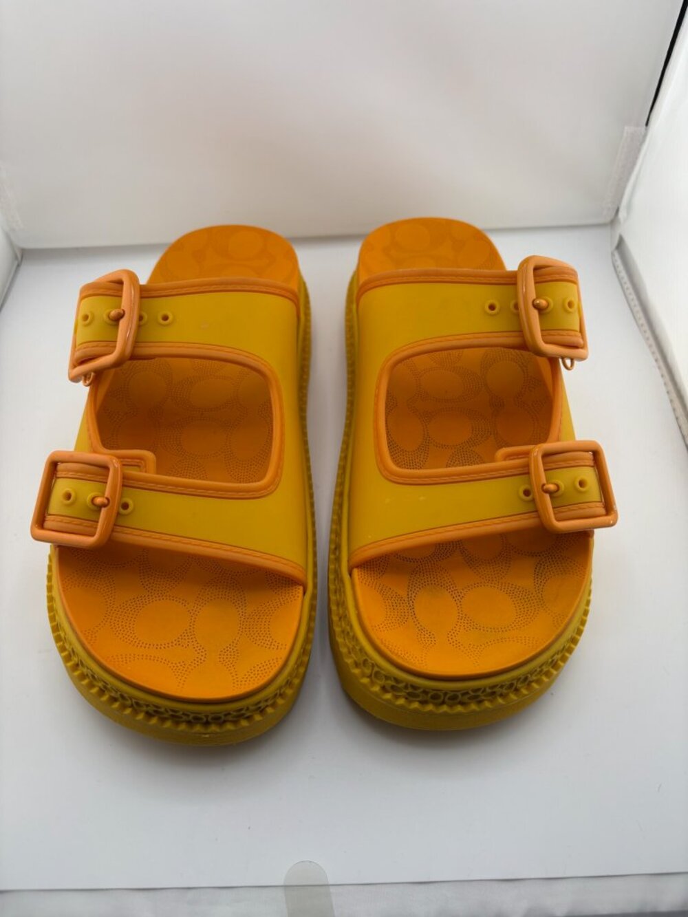 #S122 Coach Orange/Yellow Sandles